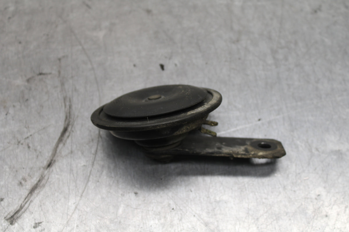 03-04 TRIUMPH DAYTONA 600 HORN SIGNAL BB745