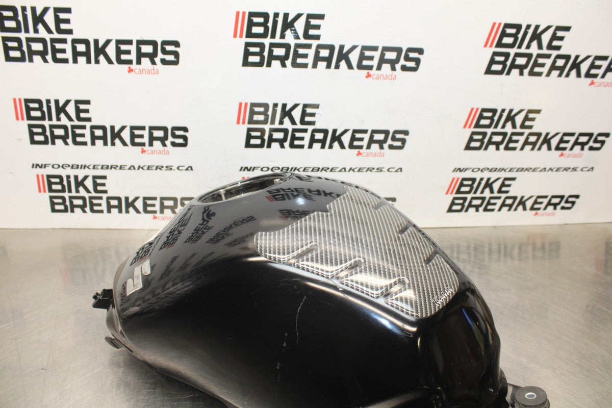 15 SUZUKI GW250F GAS TANK FUEL CELL PETROL RESERVOIR BB789