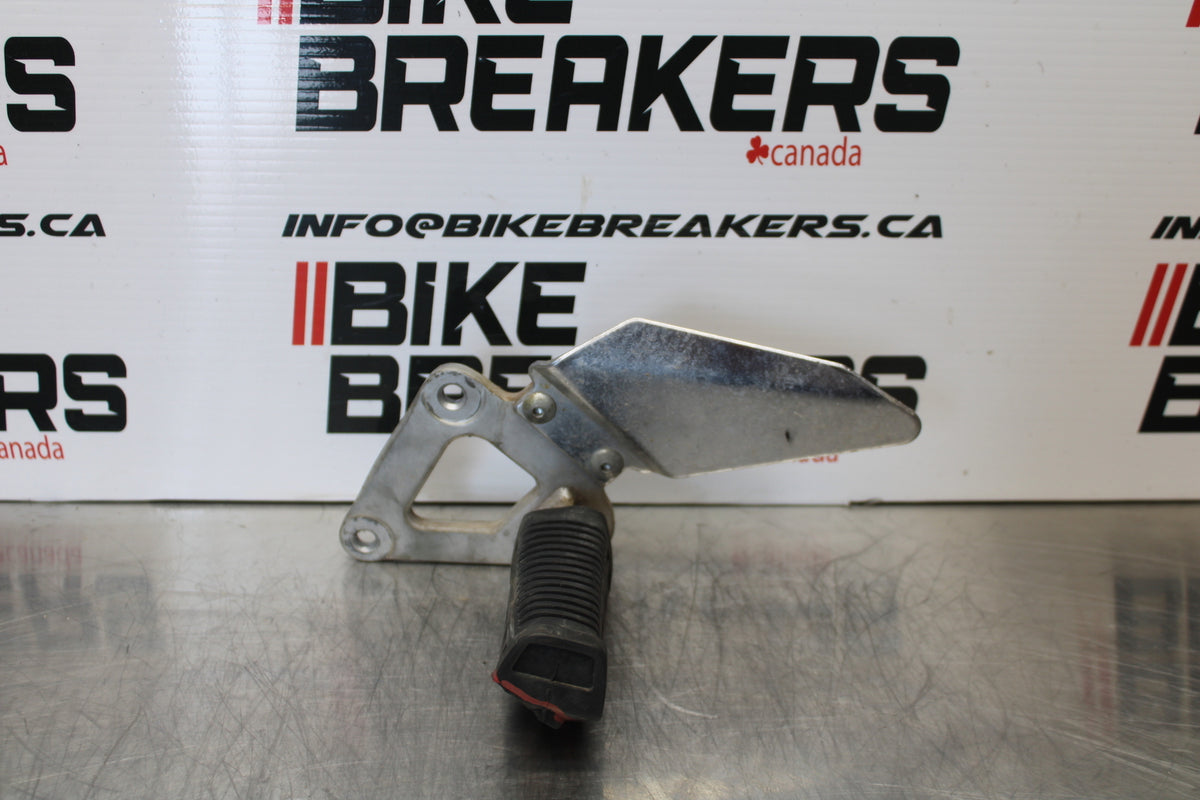 04-09 SUZUKI GS500F LEFT REARSET REAR SET DRIVER FOOT PEG REST BB165