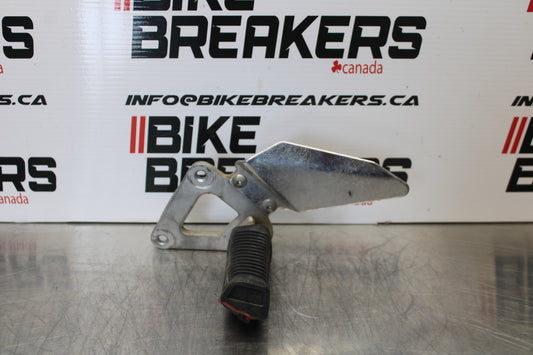 04-09 SUZUKI GS500F LEFT REARSET REAR SET DRIVER FOOT PEG REST BB165
