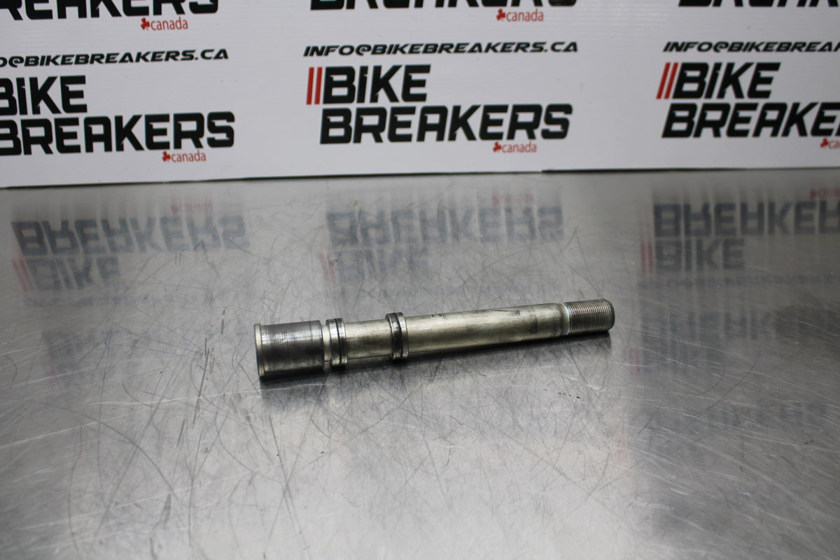 07 KAWASAKI Z1000 FRONT WHEEL RIM AXLE PIVOT BOLT BB148