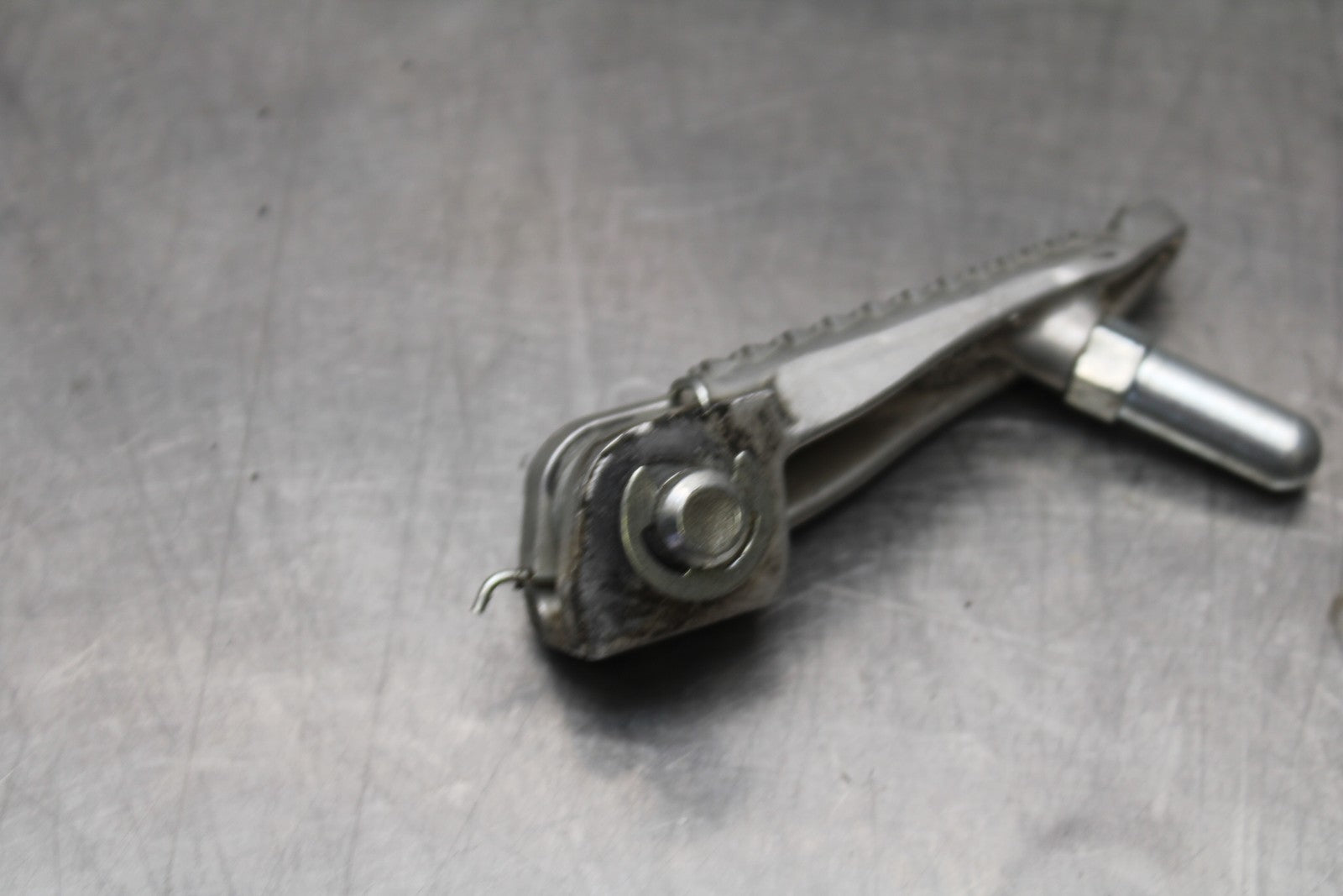 13-17 KAWASAKI NINJA 300 EX300 ABS RIGHT FRONT FOOT REST PEG STEP BB187