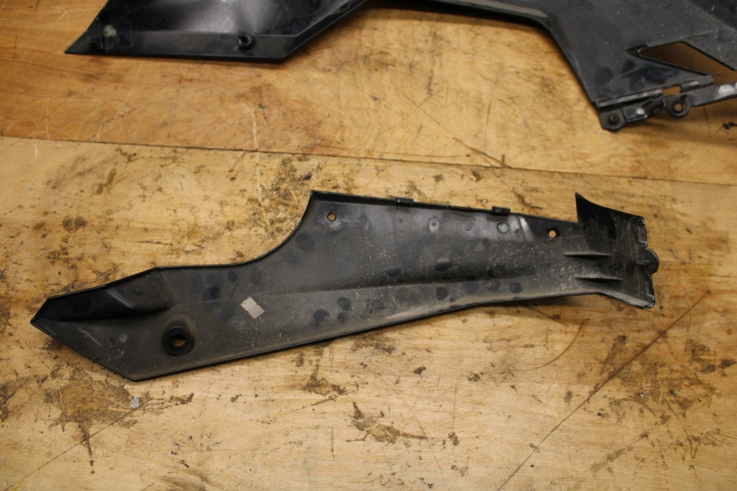 18-22 KAWASAKI NINJA 400 EX400 ABS LEFT MID UPPER SIDE FAIRING COWL BB334