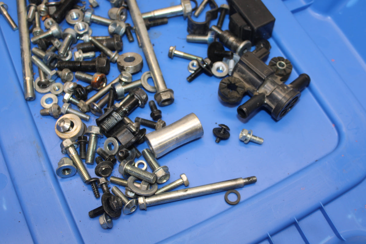 13-15 HONDA CBR500R ENGINE MOUNTING BOLTS HARDWARE MOTOR SCREWS BB704