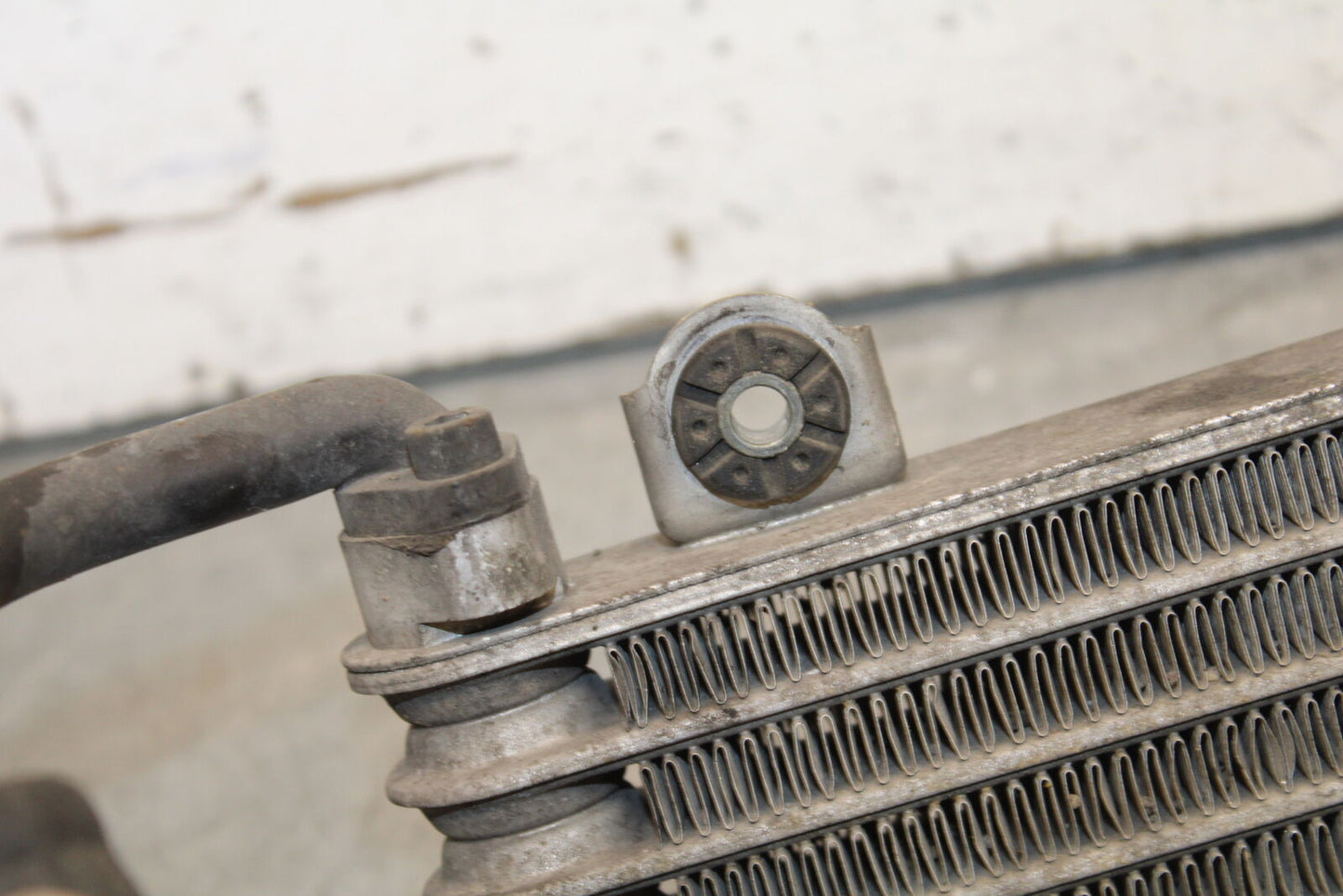 05-06 SUZUKI GSXR1000 ENGINE MOTOR OIL COOLER  16600-40F10 BB677