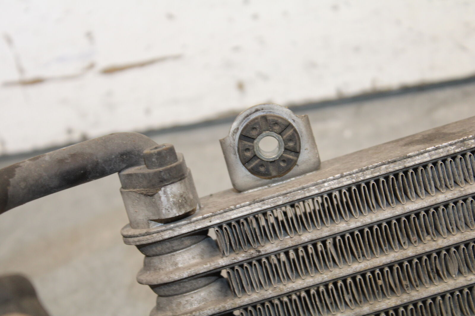 05-06 SUZUKI GSXR1000 ENGINE MOTOR OIL COOLER  16600-40F10 BB677