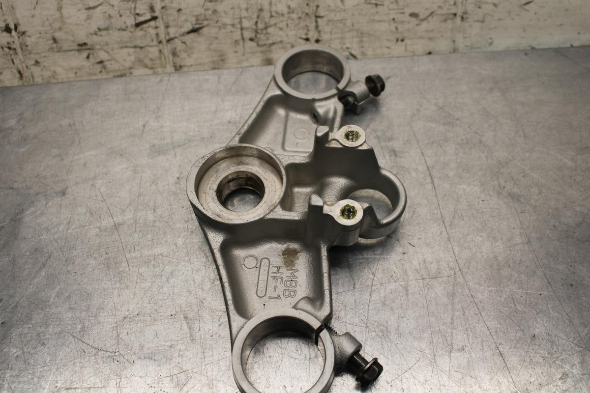 2000 Honda Super Hawk 1000 VTR1000F FORKS UPPER TRIPLE TREE CLAMP BB577