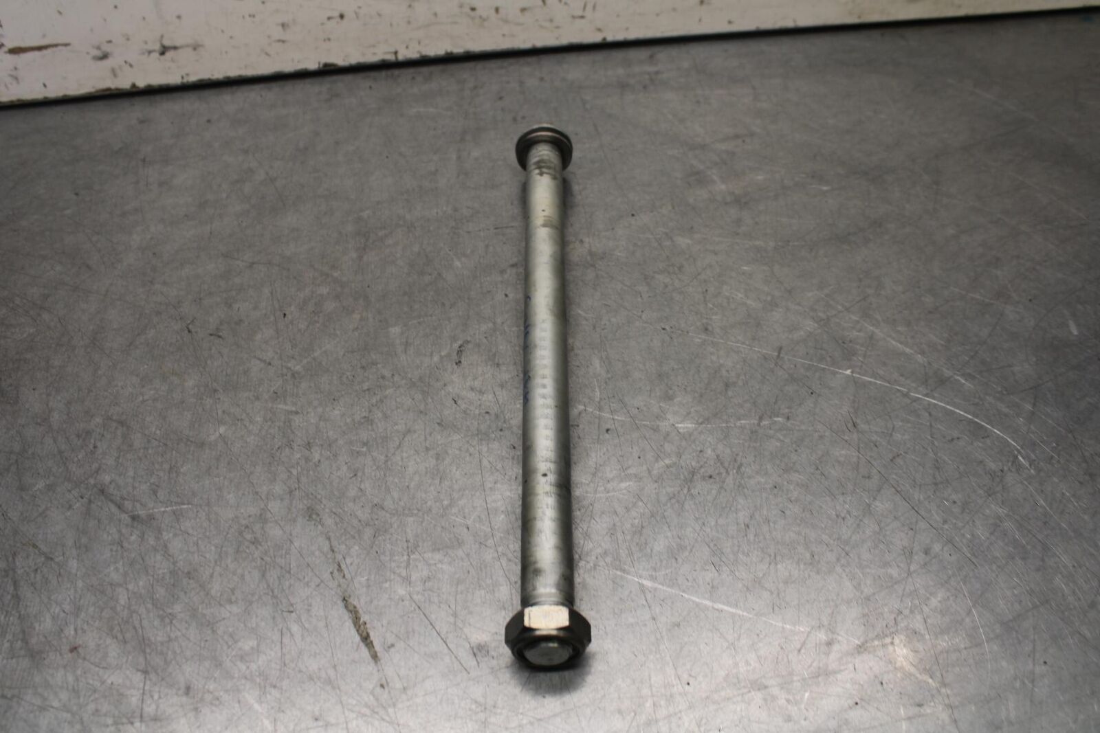 2008 Honda CBF1000 REAR BACK SWINGARM BOLT SUSPENSION PIVOT AXLE BB641