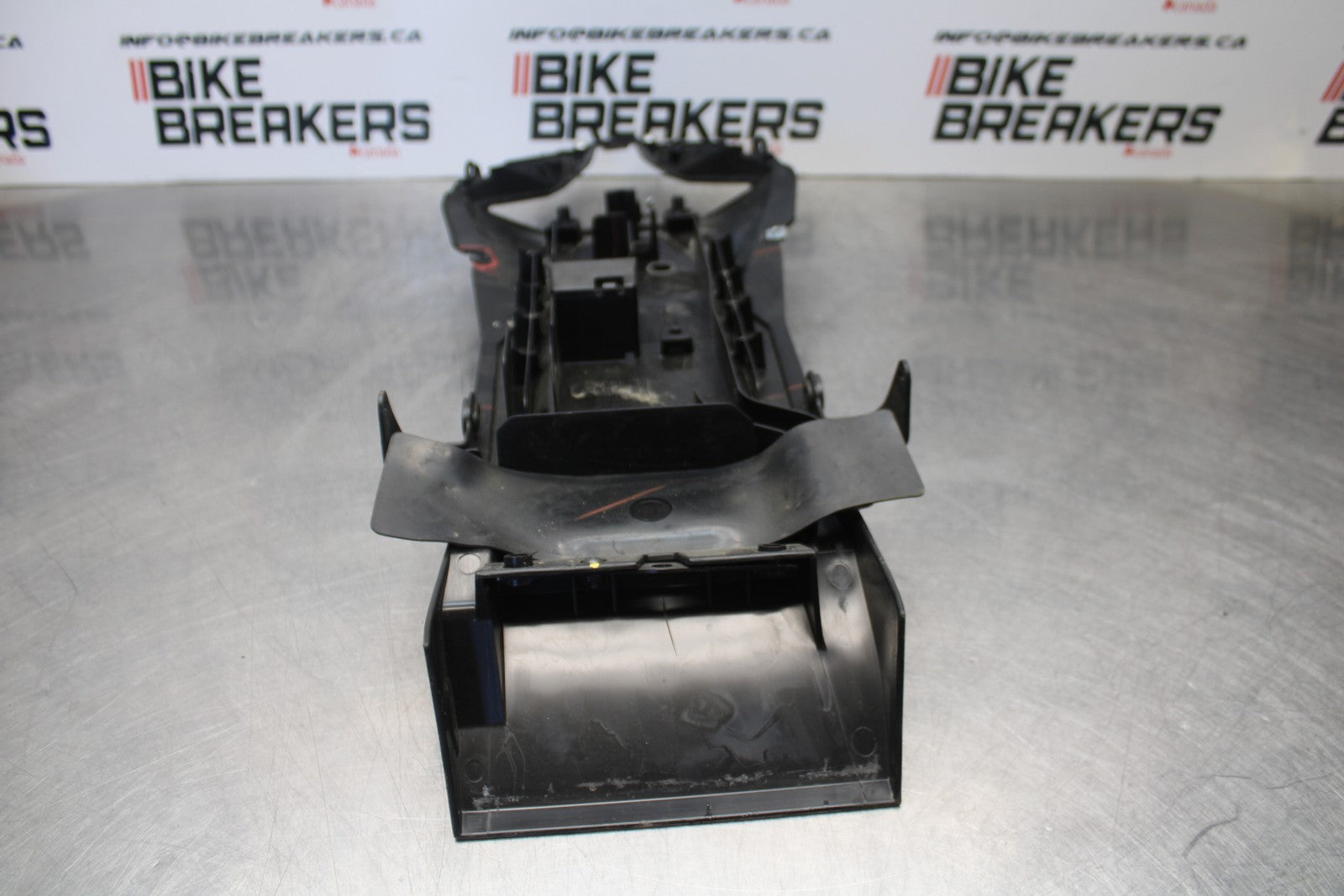 18-23 KAWASAKI NINJA 400 EX400 ABS REAR TAIL UNDERTAIL FAIRING COWL FENDER BB192