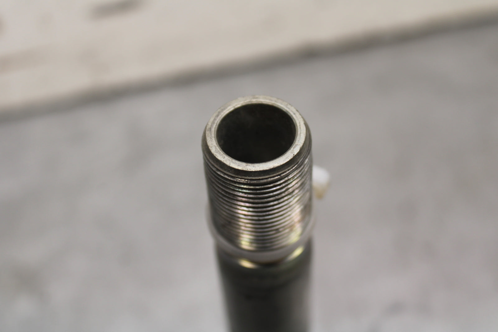 13-18 KAWASAKI NINJA ZX6R FRONT WHEEL RIM AXLE PIVOT BOLT 41068-0595 BB666