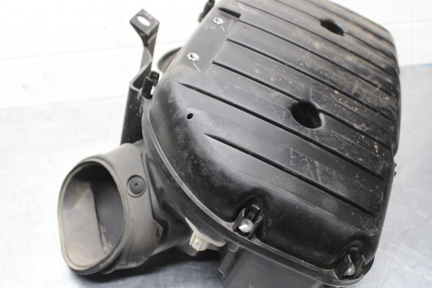 2015 Suzuki GSXR750 AIRBOX AIR INTAKE FILTER BOX BB595