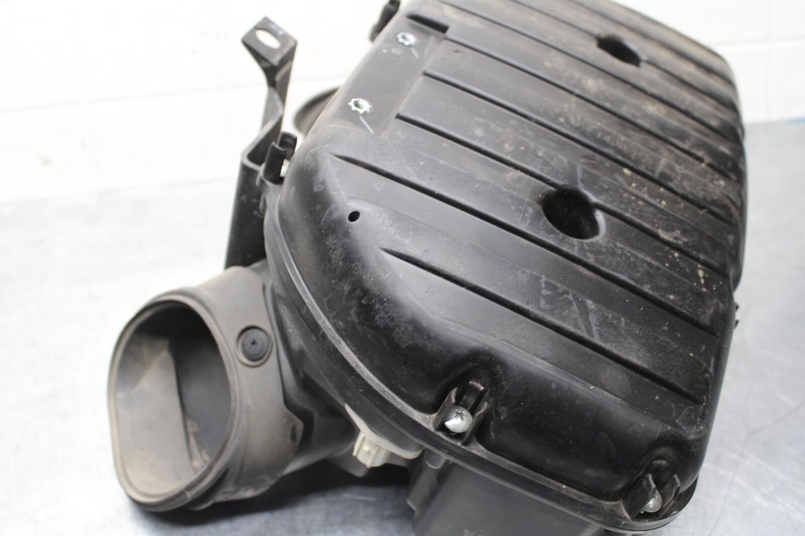 2015 Suzuki GSXR750 AIRBOX AIR INTAKE FILTER BOX BB595