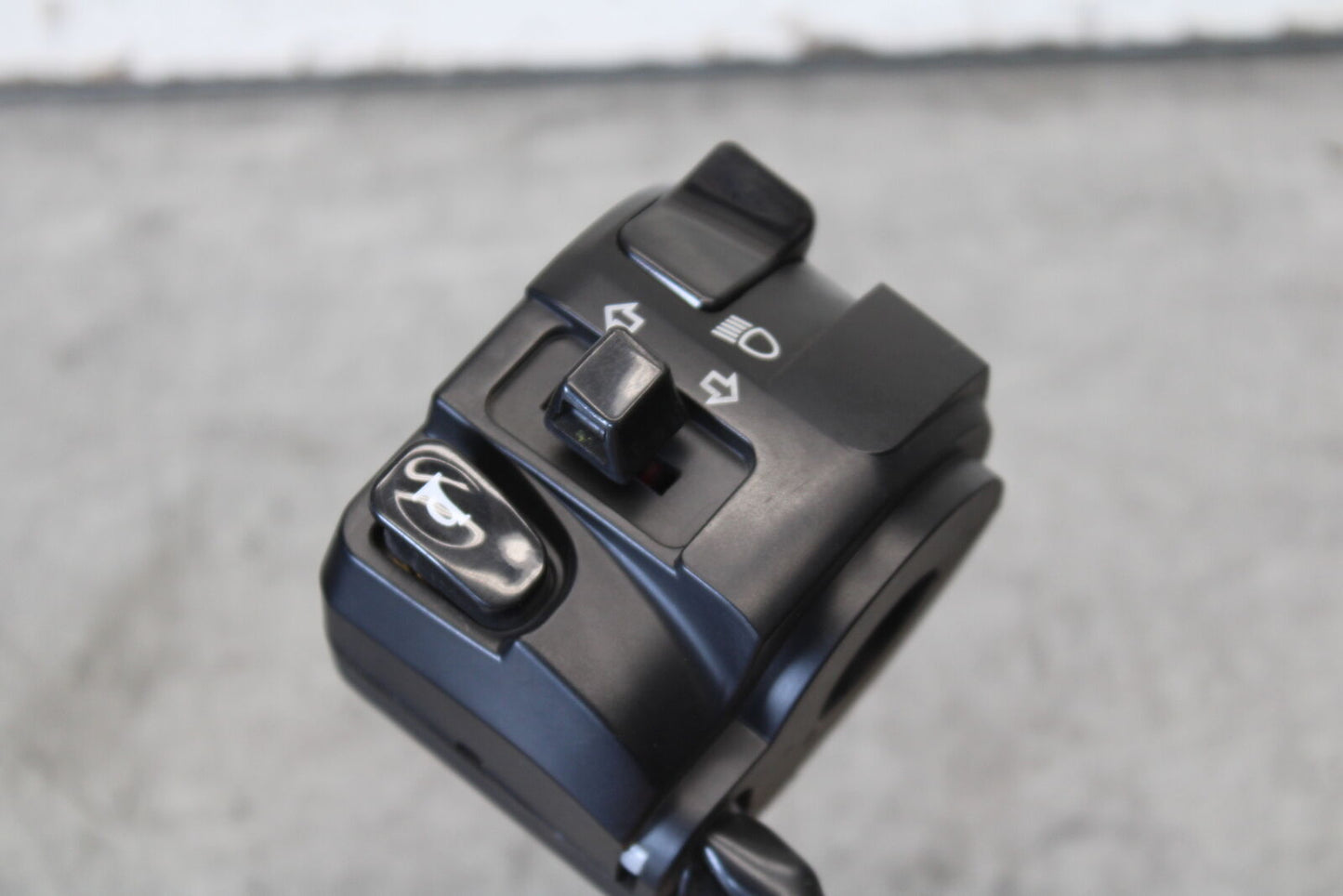 18-23 KAWASAKI NINJA 400 LEFT CLIP ON HANDLE HORN SIGNALS SWITCH SWITCHES  BB679