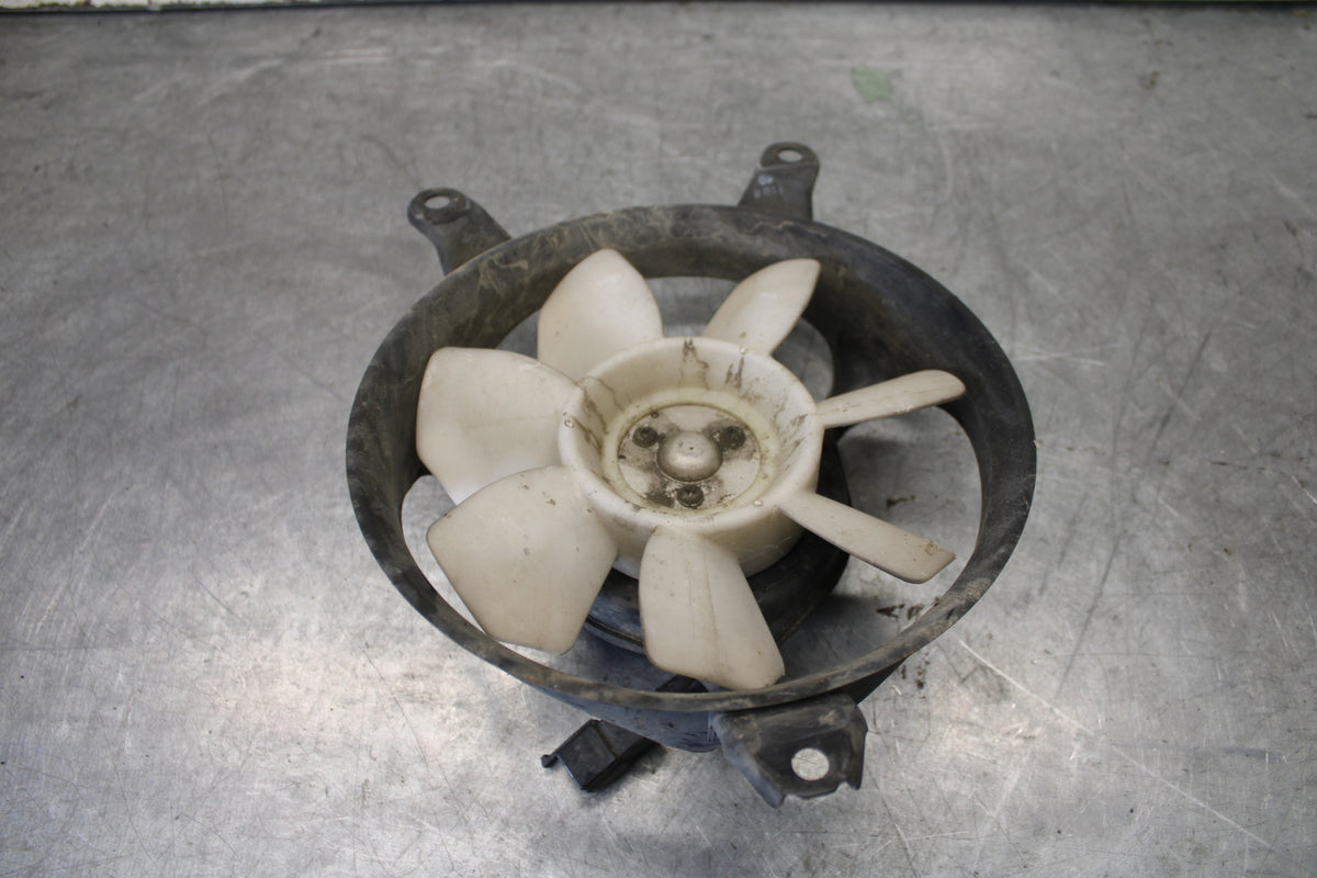 01-06 TRIUMPH TIGER 955I ENGINE RADIATOR COOLING FAN BB693