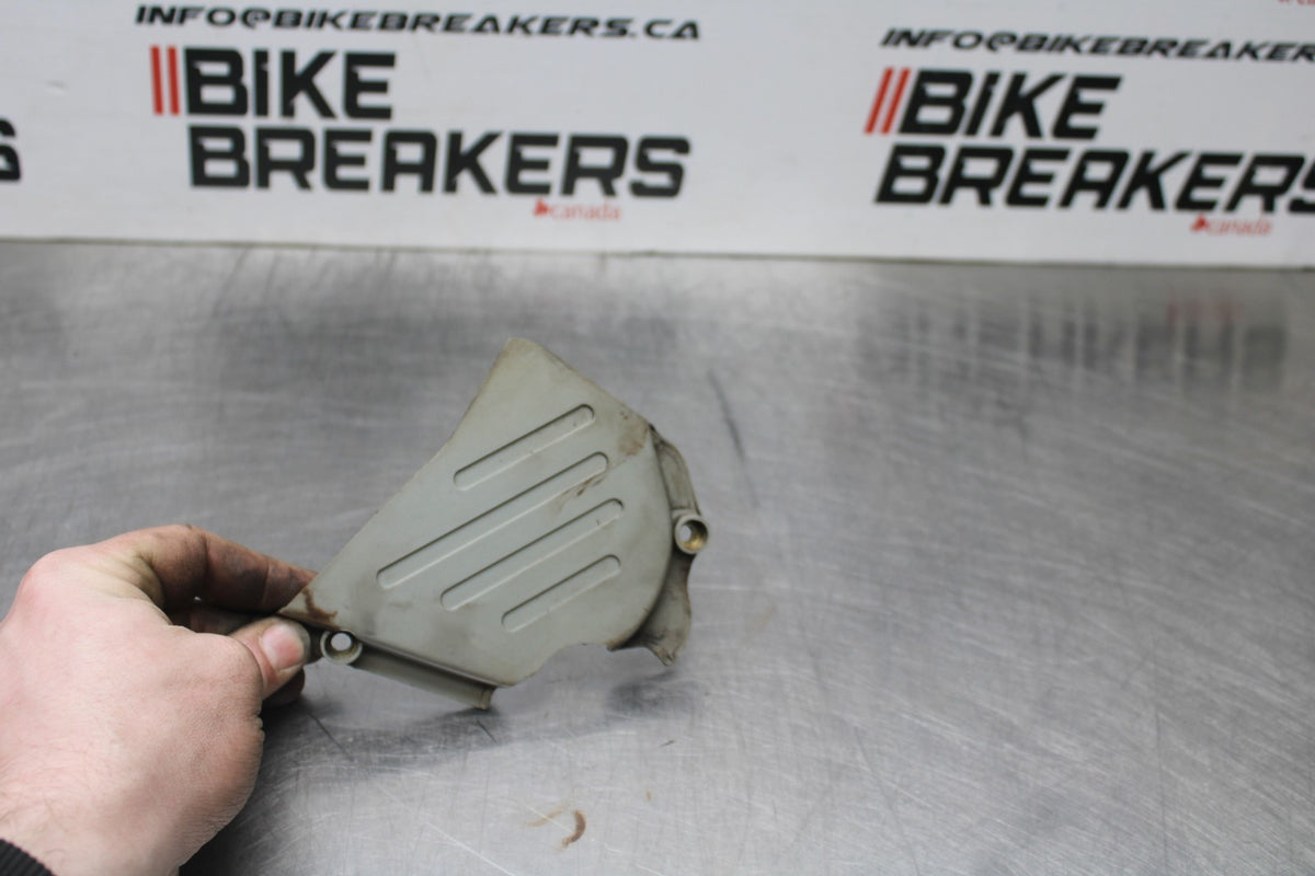 02 DUCATI MONSTER 620 ENGINE SPROCKET COVER BB851