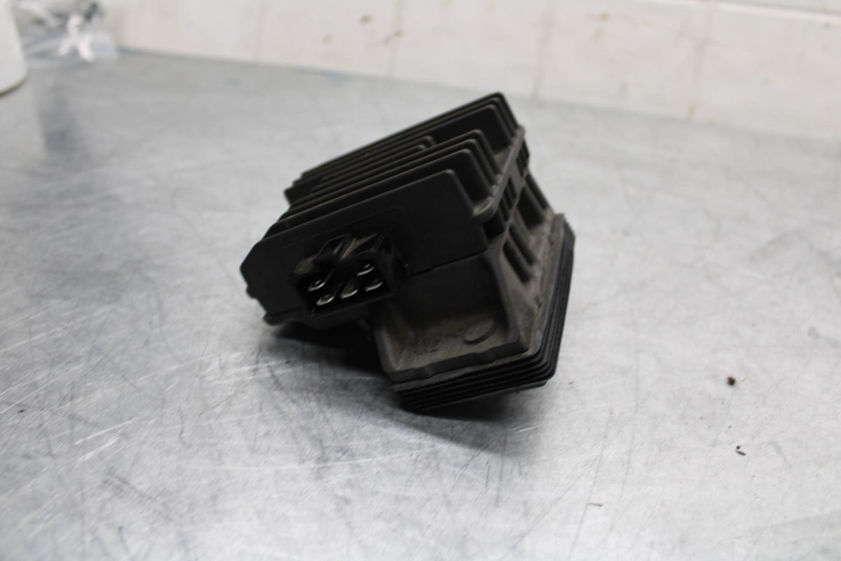 17-18 YAMAHA YZF R3 RECTIFIER VOLTAGE REGULATOR BB438