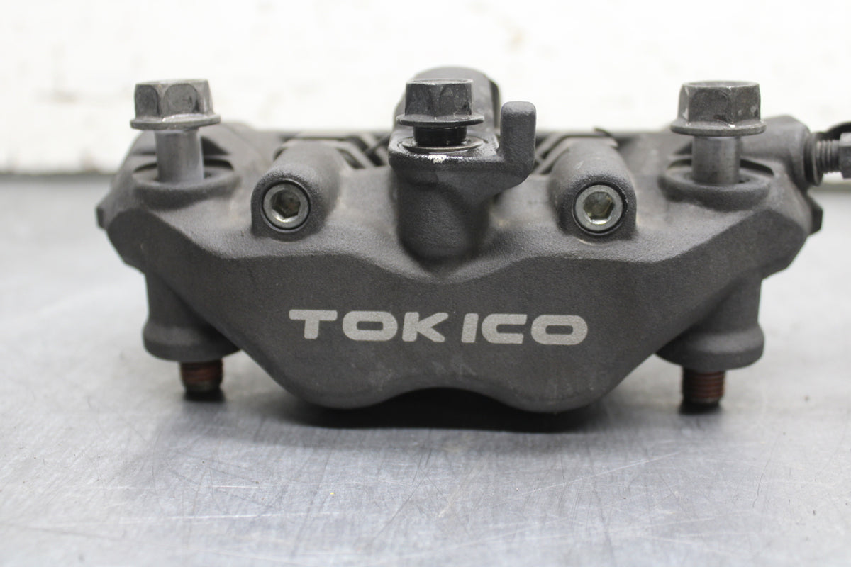 05-06 HONDA CBR600RR RIGHT LEFT FRONT BRAKE CALIPER SET PAIR CALIPERS BB727
