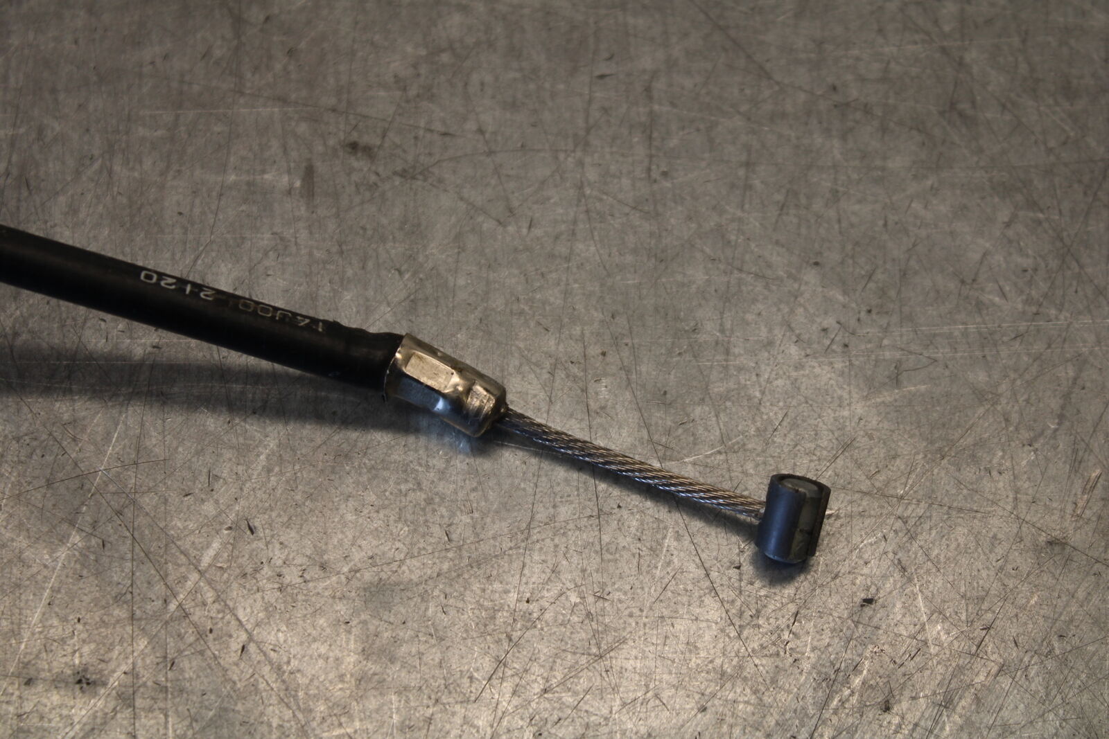 11-24 SUZUKI GSXR750 CLUTCH CABLE LINE BB687