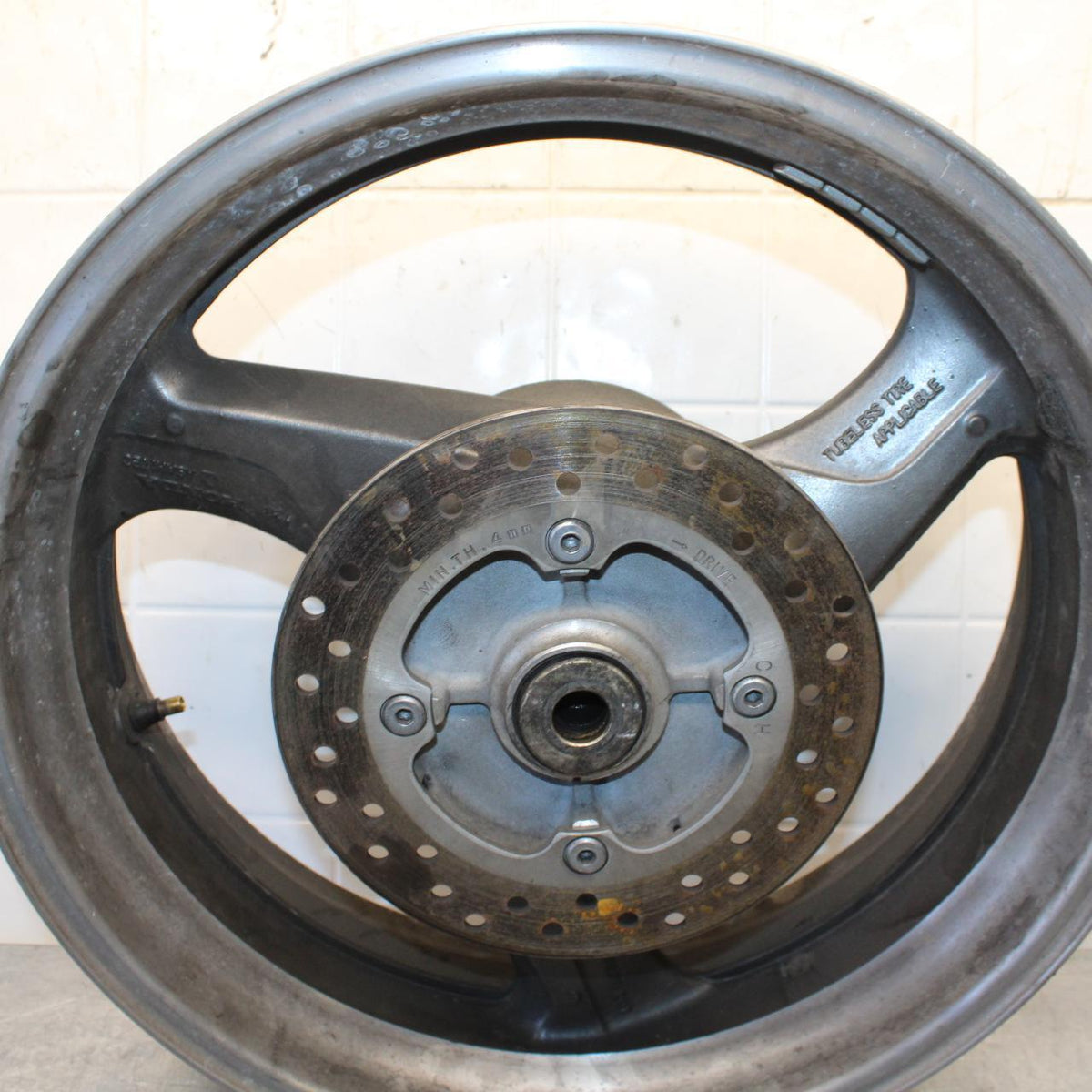 2000 Honda Super Hawk VTR1000F WHEEL AND REAR ROTOR BACK BRAKE BB577