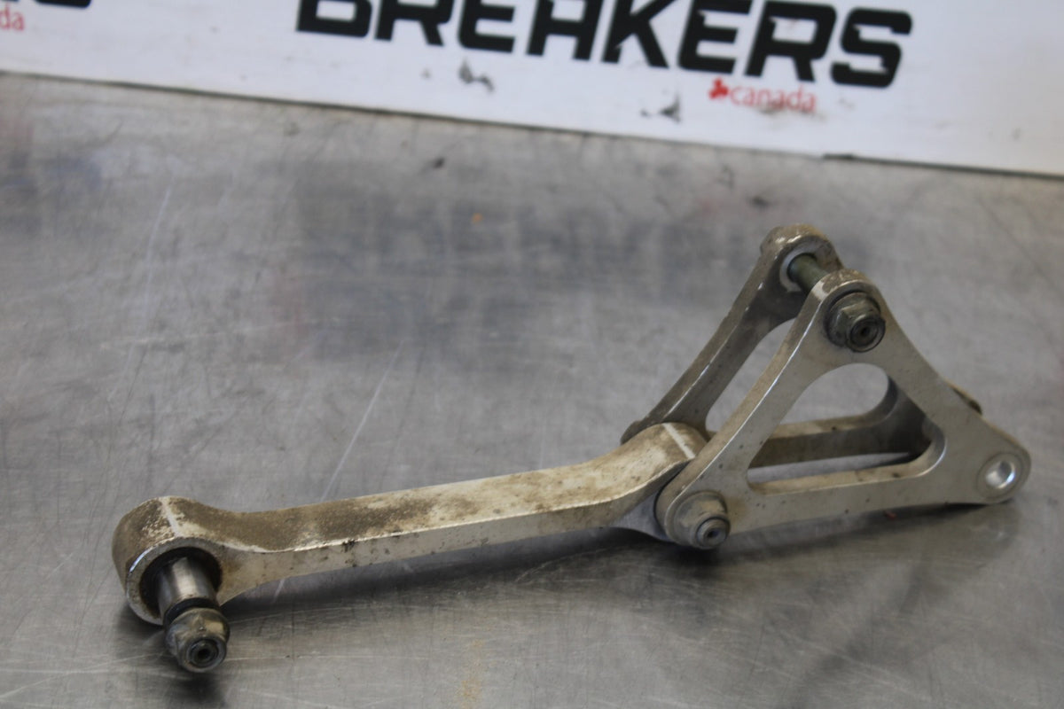 03-04 YAMAHA YZF R6S REAR DOGBONE SHOCK LINKAGE LINK BB890