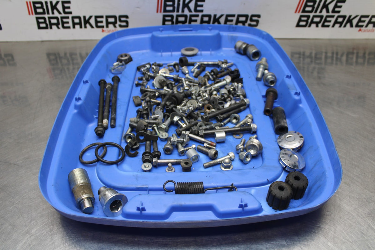 07 HONDA VTX1300R BOLTS HARDWARE MOTOR SCREWS BB825