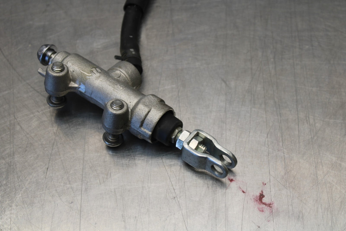 22 KAWASAKI NINJA 1000SX REAR BACK BRAKE MASTER CYLINDER W RESERVOIR BB780