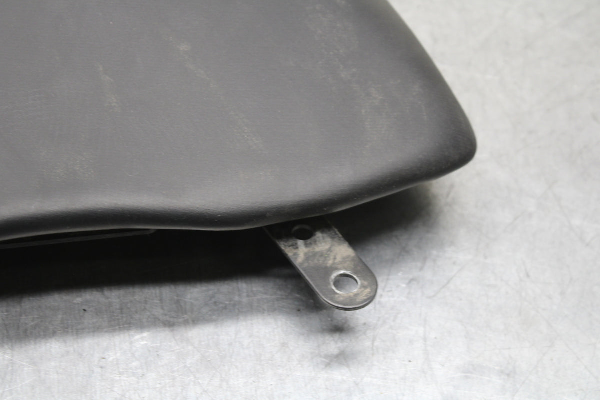 19-24 YAMAHA R3 FRONT DRIVERS SEAT PAD SADDLE PILLION BB736