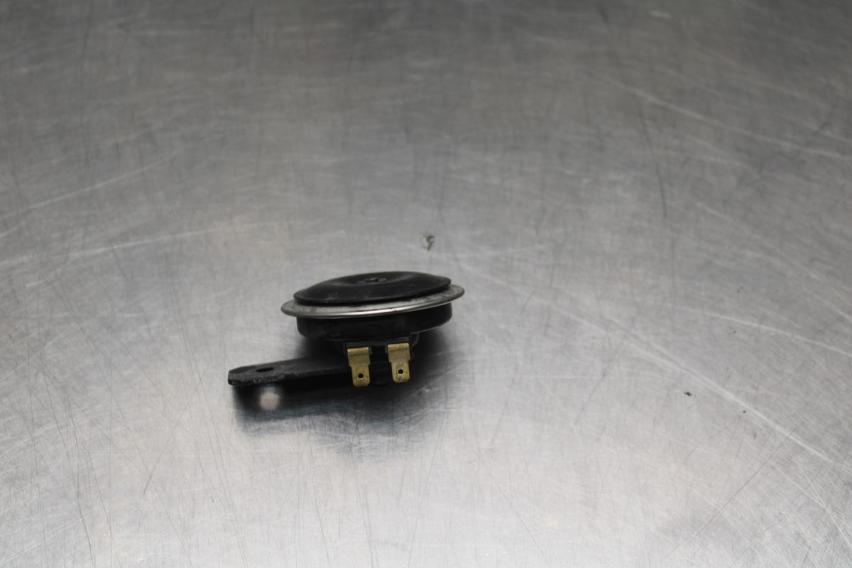 18-26 KAWASAKI Z400 HORN SIGNAL BB852