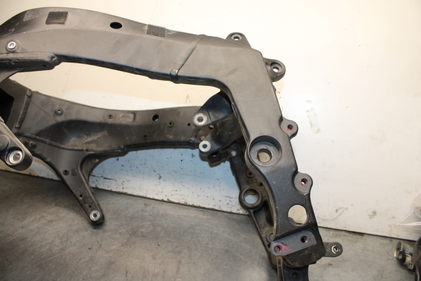 19-20 KAWASAKI NINJA ZX6R RACE OR STUNT FRAME CHASSIS BB338