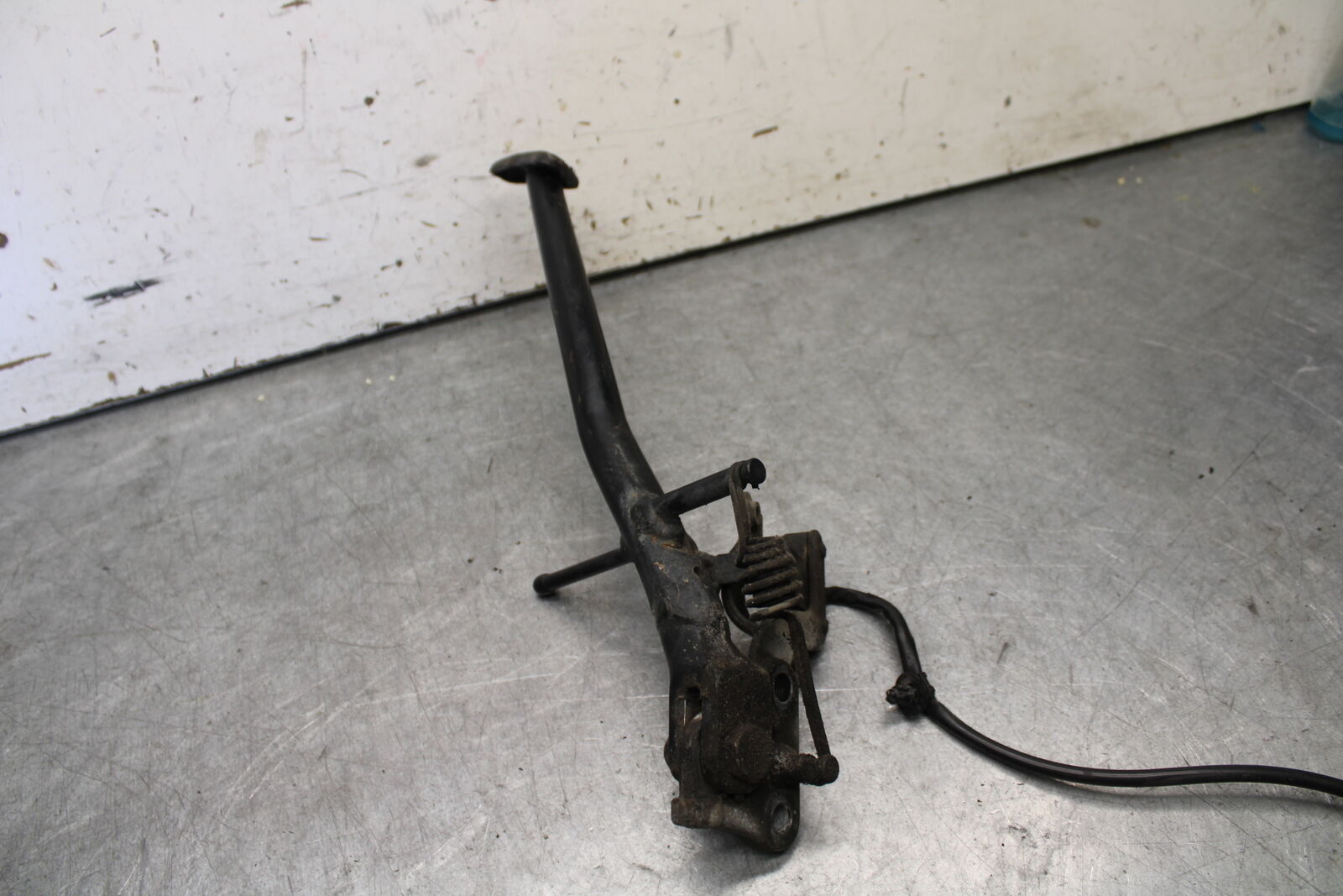 05-06 SUZUKI GSXR1000 KICKSTAND SIDE KICK STAND 42310-40F20 BB663