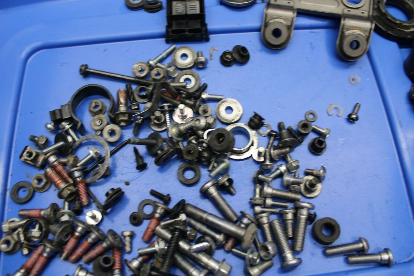 11-12 KAWASAKI Z1000  BRACKET  ROTOR BOLTS DISC HARDWARE LEFTOVER BB249