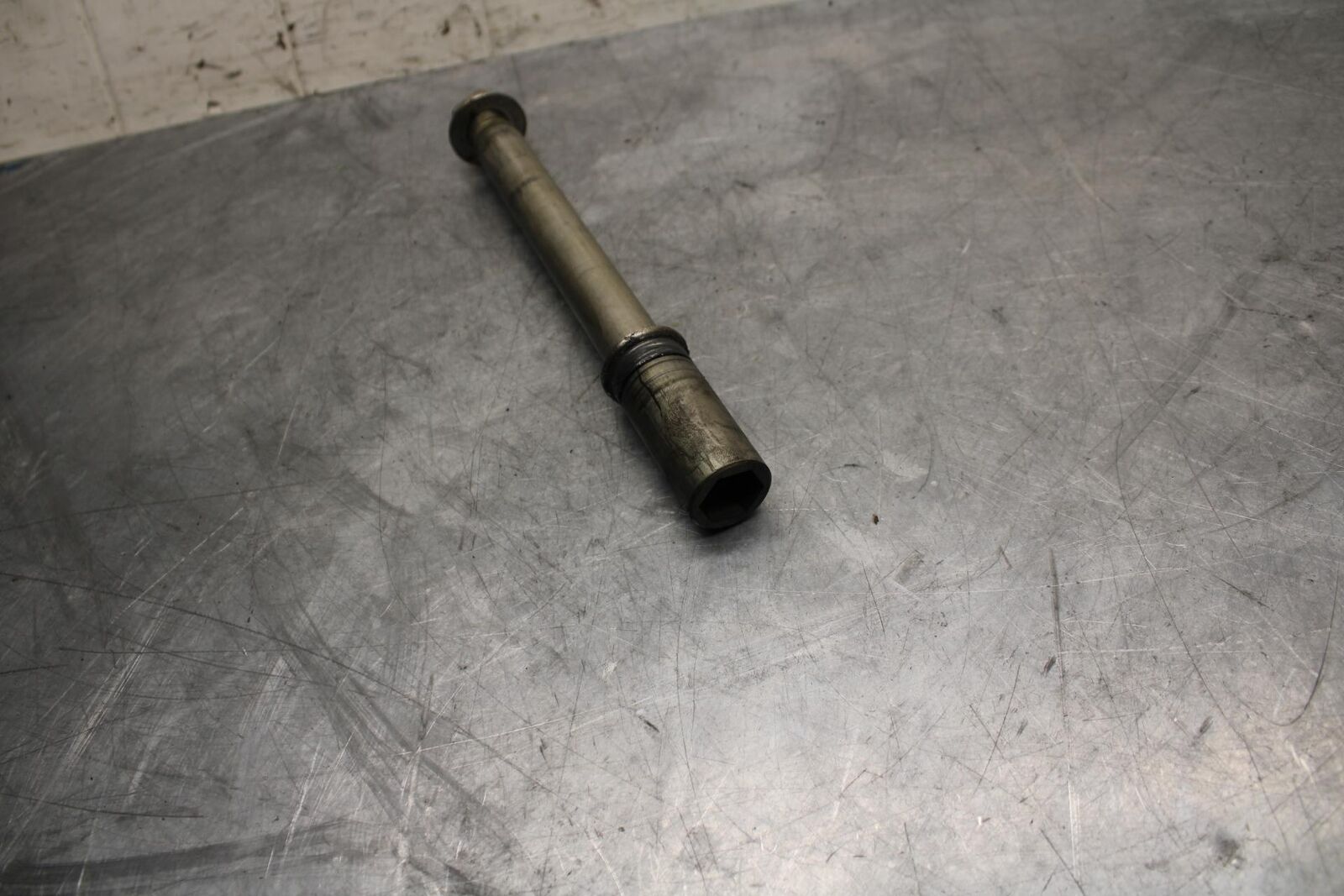 11-21 SUZUKI GSXR750 FRONT WHEEL RIM AXLE PIVOT BOLT BB486