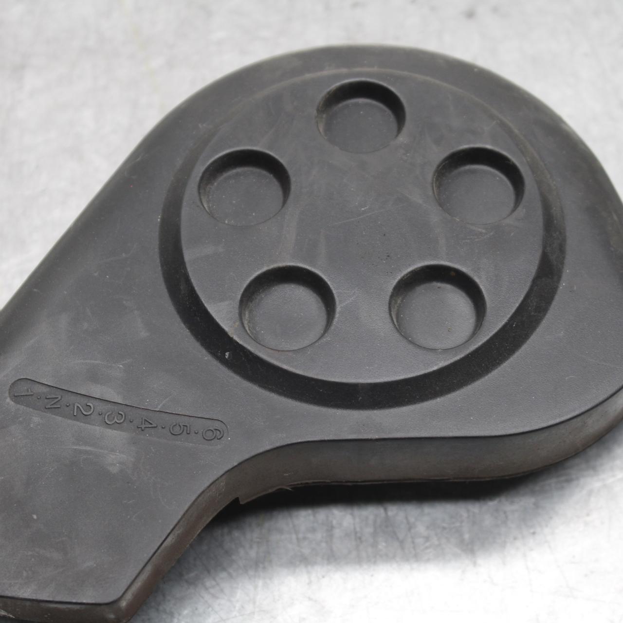 01-06 HONDA CBR600F4I ENGINE SPROCKET COVER BB644