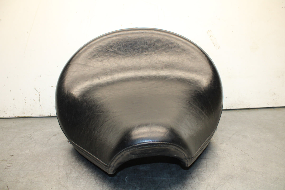 99-00 YAMAHA V STAR 1100 FRONT DRIVERS SEAT BB711