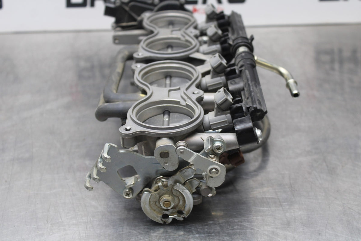 11-22 SUZUKI GSXR 600  MAIN FUEL INJECTORS / THROTTLE BODIES BB193