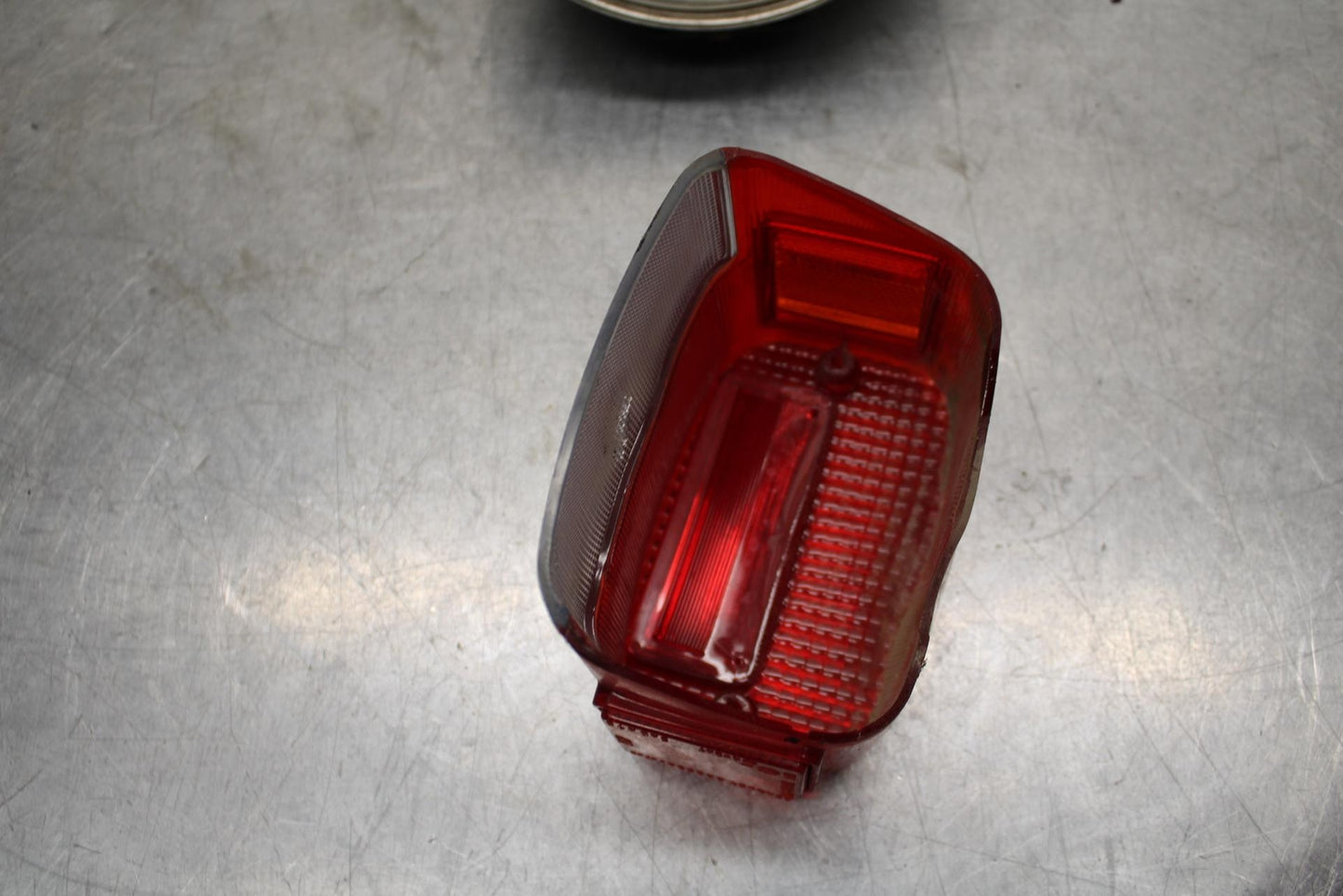 2005 Kawasaki Vulcan 1500 VN1500N Classic SINGLE HEADLIGHT HEAD LAMP LIGHT BB576