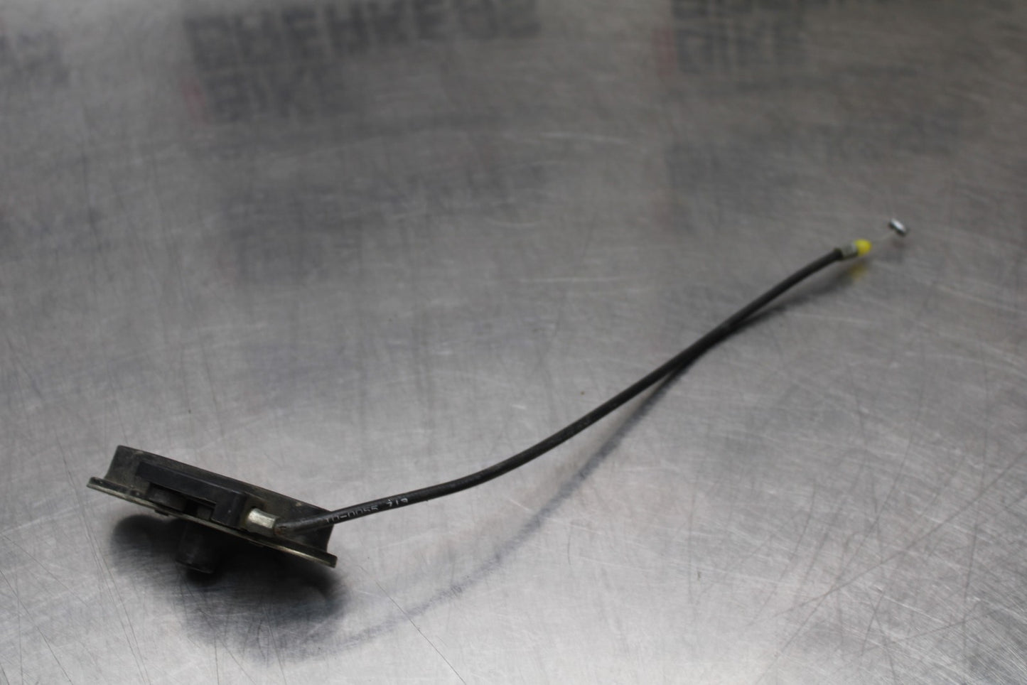 07-08 KAWASAKI NINJA ZX6R REAR PASSENGER SEAT LATCH LOCK ASSEMBLY BB203