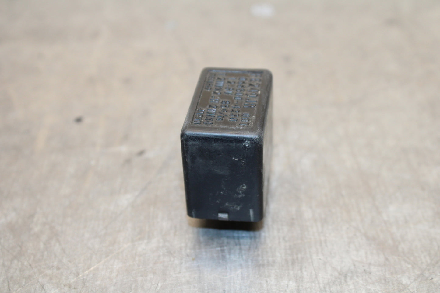 03 SUZUKI SV650S TURN SIGNAL BLINKER RELAY FLASHER SWITCH BB130