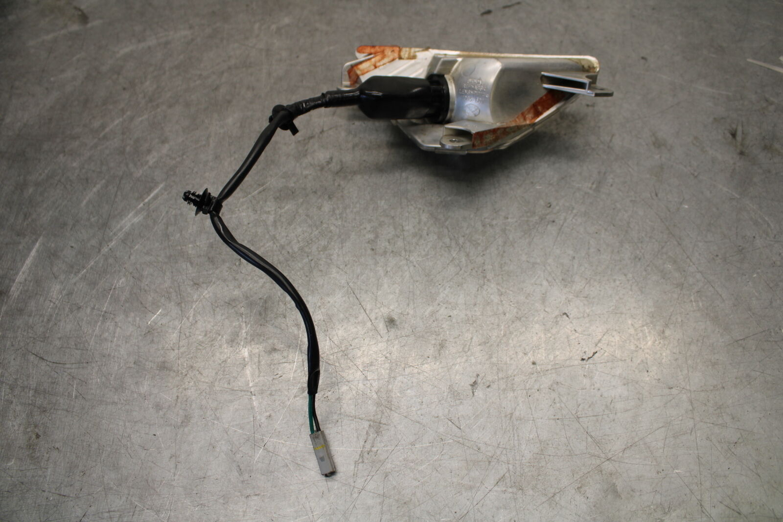 18-23 KAWASAKI NINJA 400 RIGHT FRONT TURN SIGNAL LIGHT INDICATOR BB660