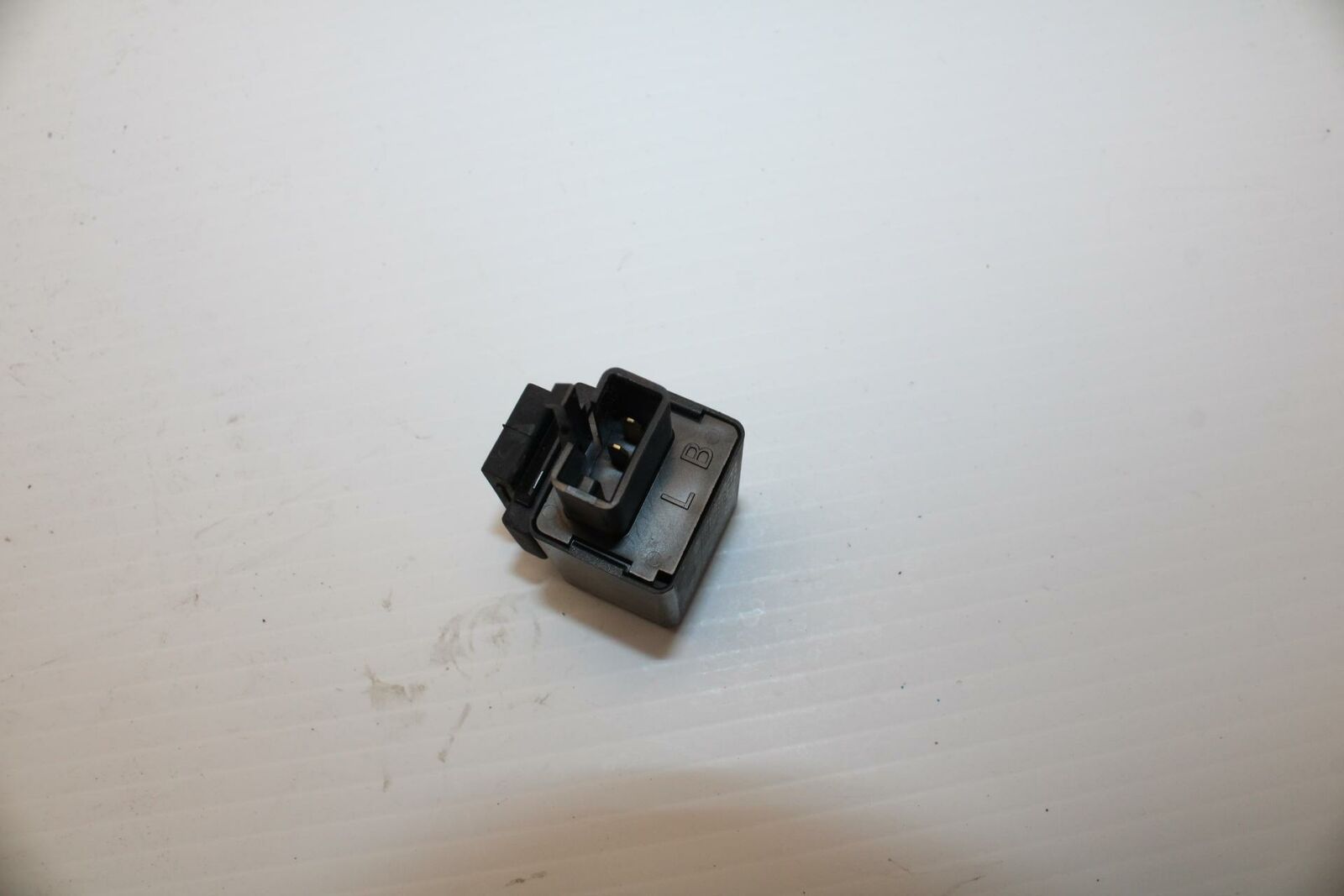 08-16 YAMAHA YZF R6 TURN SIGNAL BLINKER RELAY FLASHER SWITCH BB247