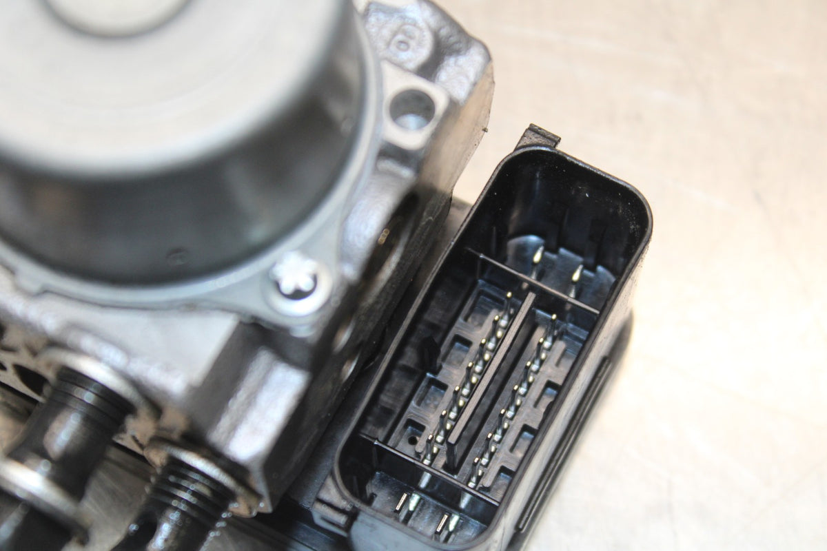 24 KAWASAKI NINJA 500 ABS ABS PUMP UNIT MODULE BB818
