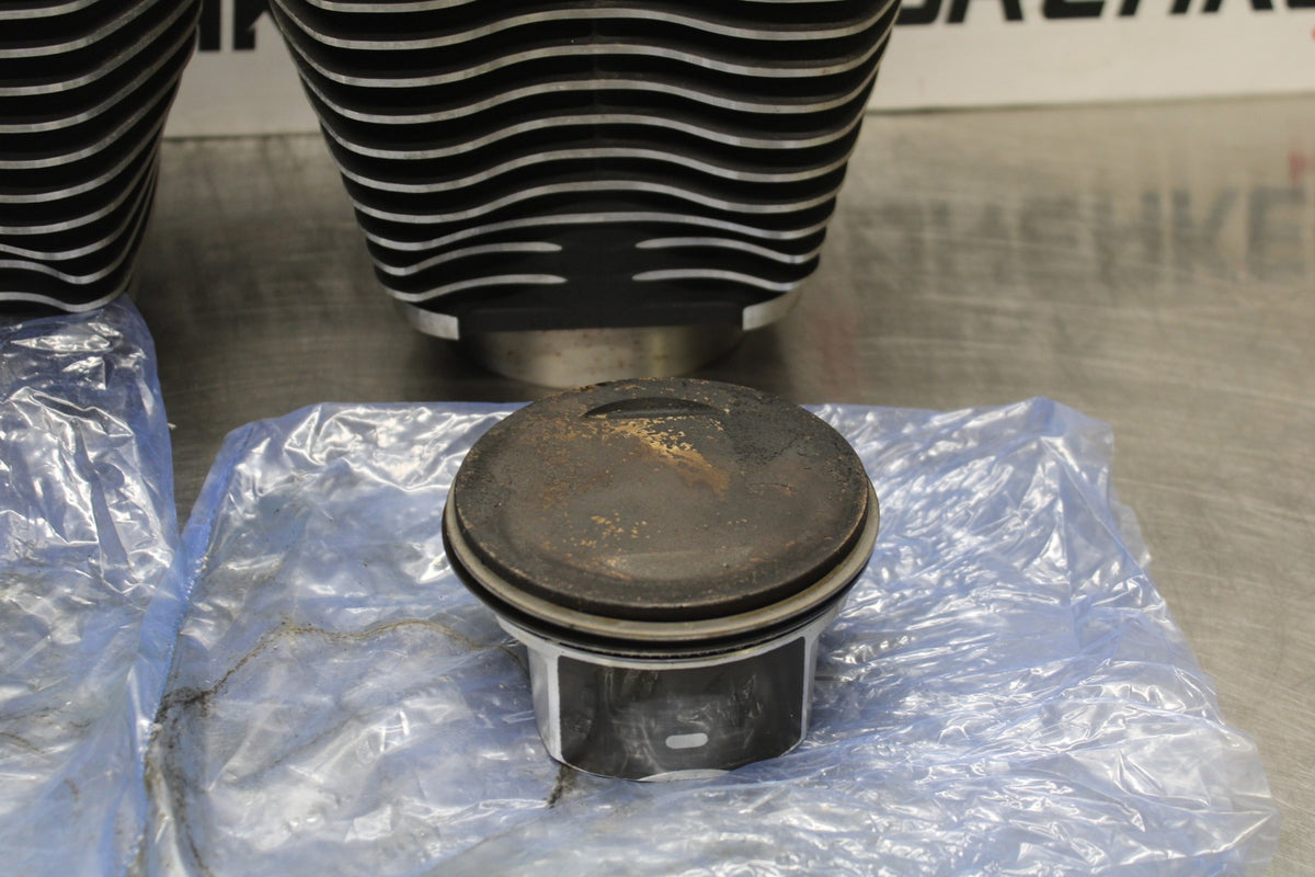 14 HARLEY-DAVIDSON STREET GLIDE ENGINE TOP END CYLINDER & PISTON SET PAIR BB880