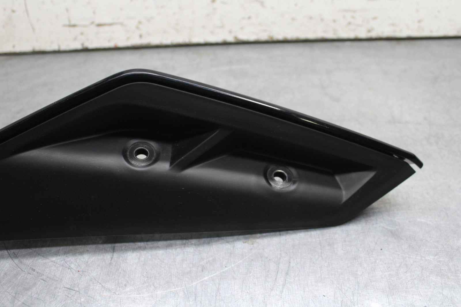 17-24 KTM 390 DUKE LEFT REAR BACK TAIL FAIRING COWL SHROUD BB734
