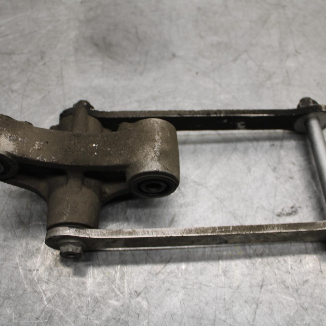 2009 Kawasaki Ninja ZX6R ZX600R REAR DOGBONE SHOCK LINKAGE LINK BB548