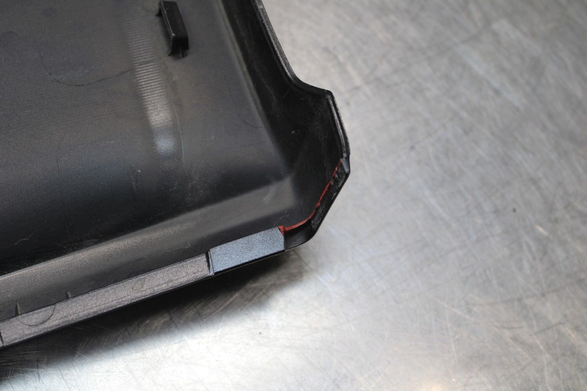 22-25 YAMAHA YZF R7 CENTER GAS TANK FUEL CELL PANEL COVER TRIM COWL BB769-B