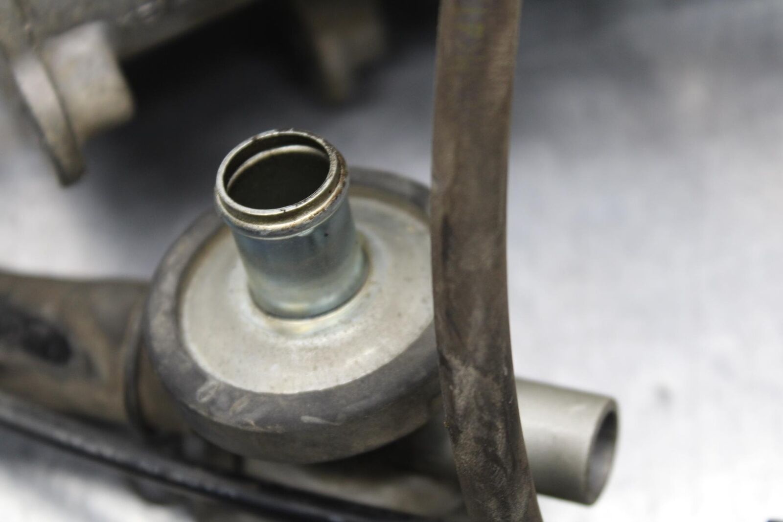 2005 Kawasaki Vulcan 1500 VN1500N Classic THROTTLE BODY BODIES 16163-1099 BB576