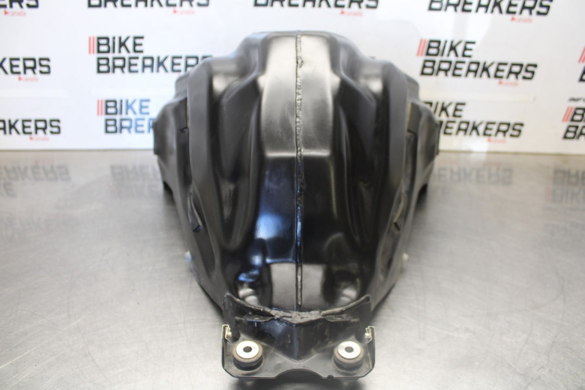 19 BMW F750GS GAS TANK FUEL CELL PETROL RESERVOIR BB938