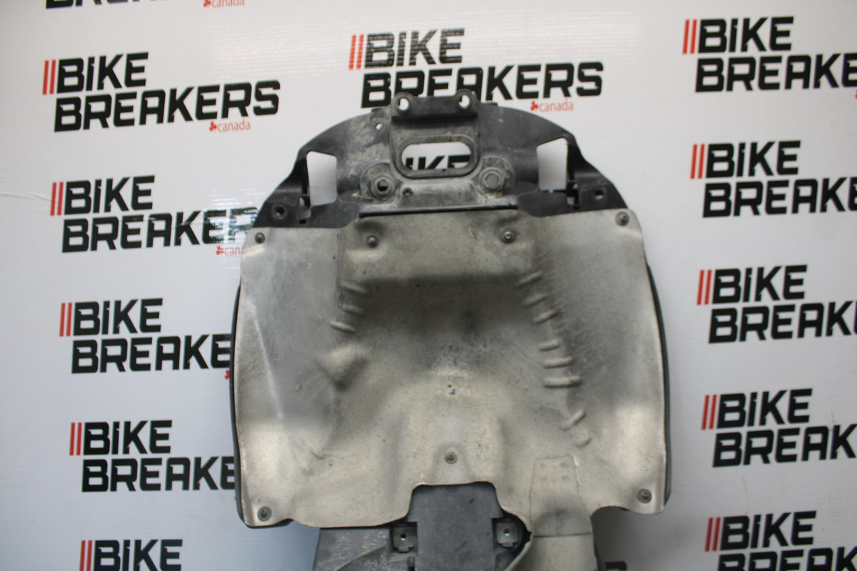 06-07 HONDA INTERCEPTOR 800 VFR800 REAR TAIL UNDERTAIL FAIRING COWL FENDER BB917