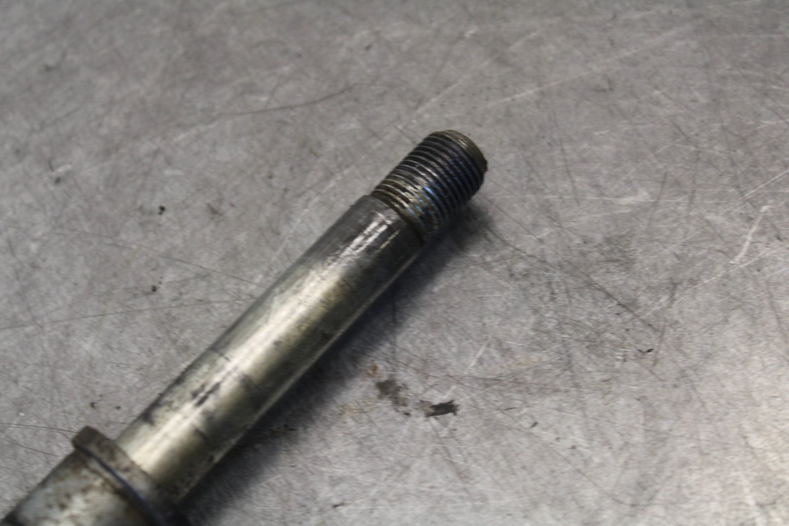09-15 YAMAHA FZ6R FRONT WHEEL RIM AXLE PIVOT BOLT 20S-25181-00-00 BB686
