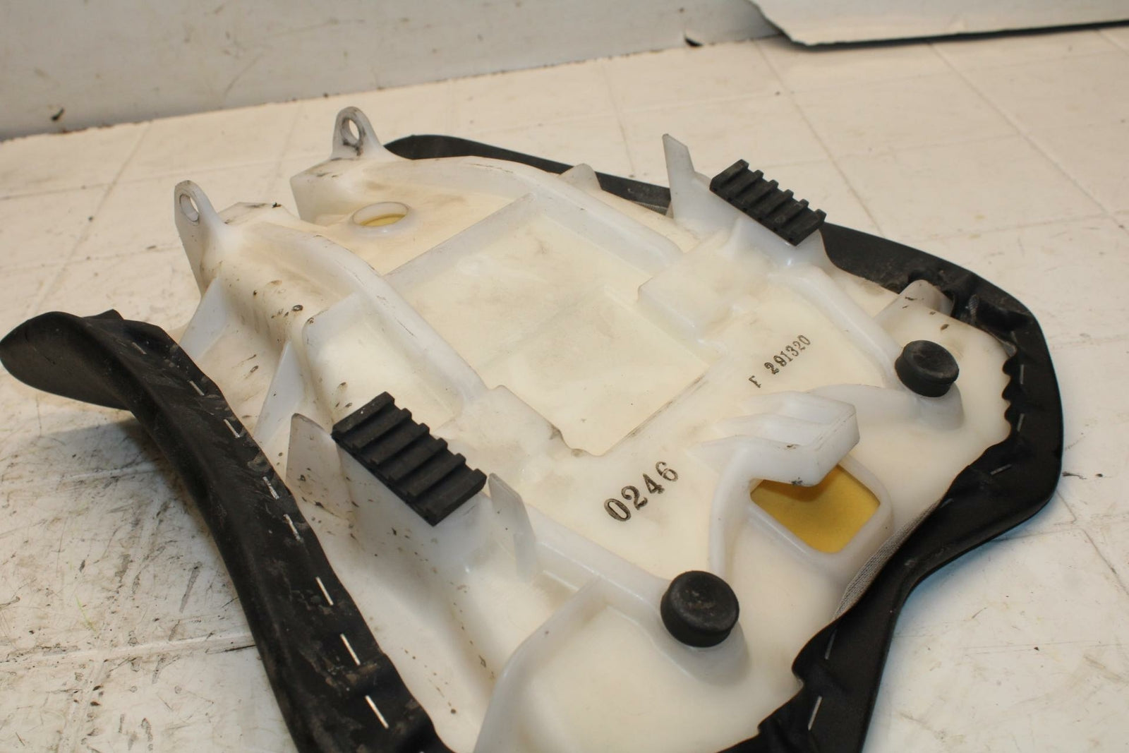 13-17 KAWASAKI NINJA ZX6R ZX636E FRONT DRIVERS SEAT PAD SADDLE PILLION BB409